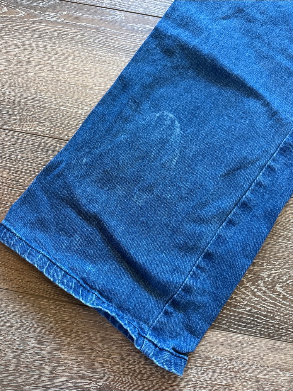 The Pyramid Collection Blue Wide-Leg Jeans with Red Floral Embroidery Size: 16 - Picture 5 of 11